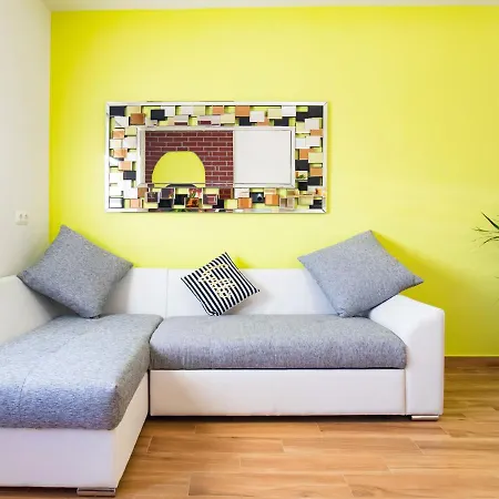 Apartment Simplistic In With Garden Vir