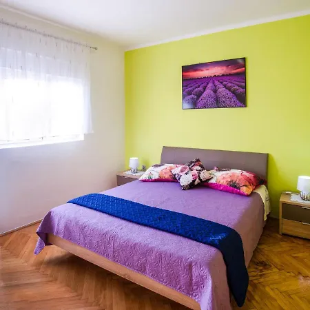 Simplistic In With Garden * Vir